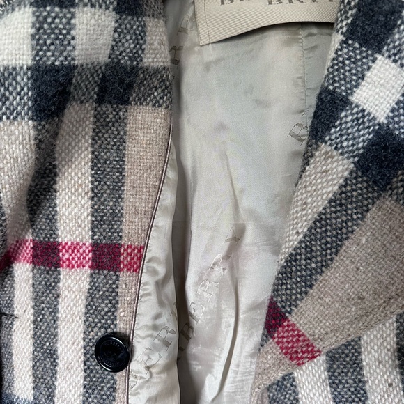 Burberry coat - Picture 7 of 10